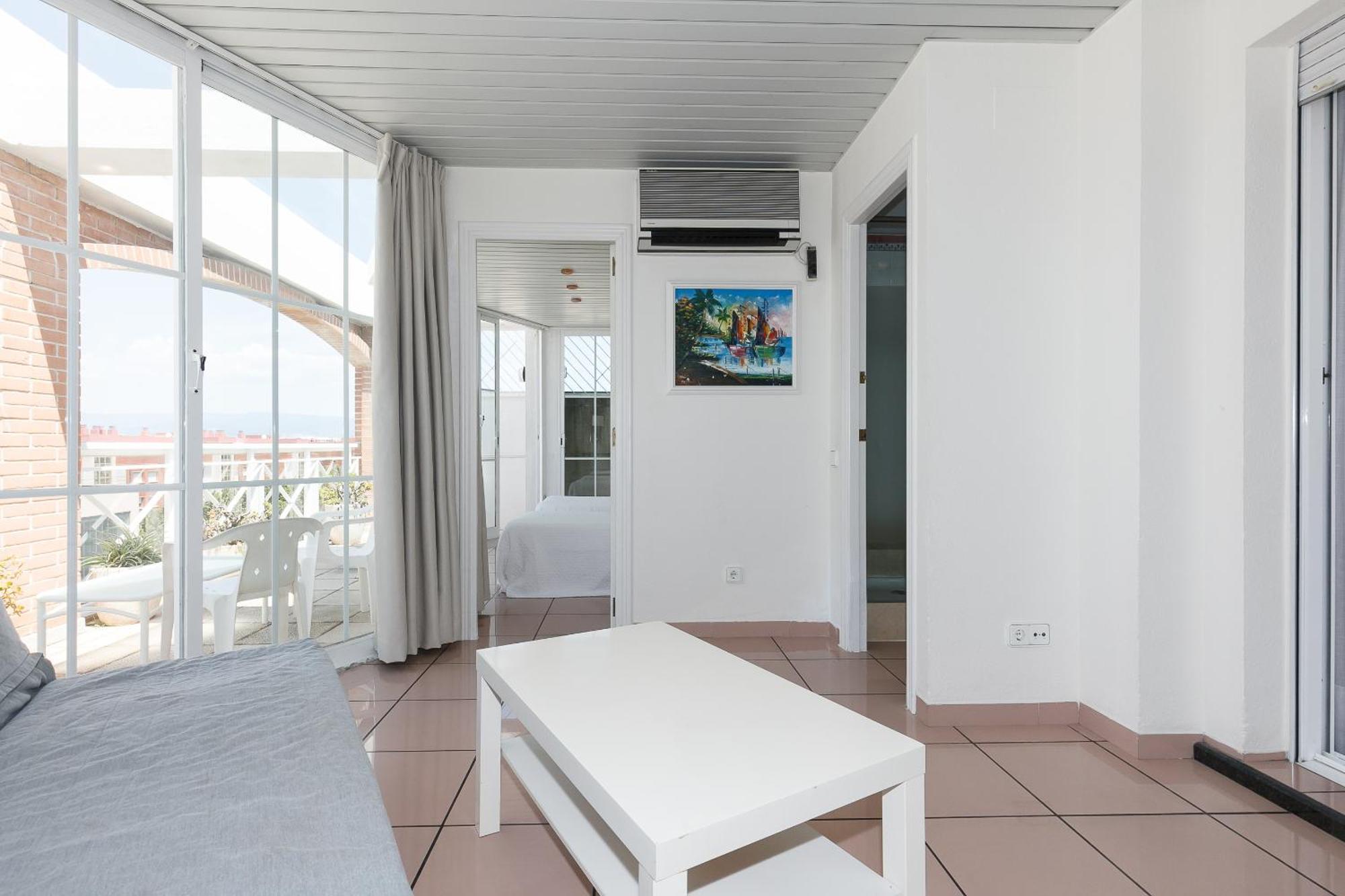 Uhc Center Apartments 萨洛 客房 照片