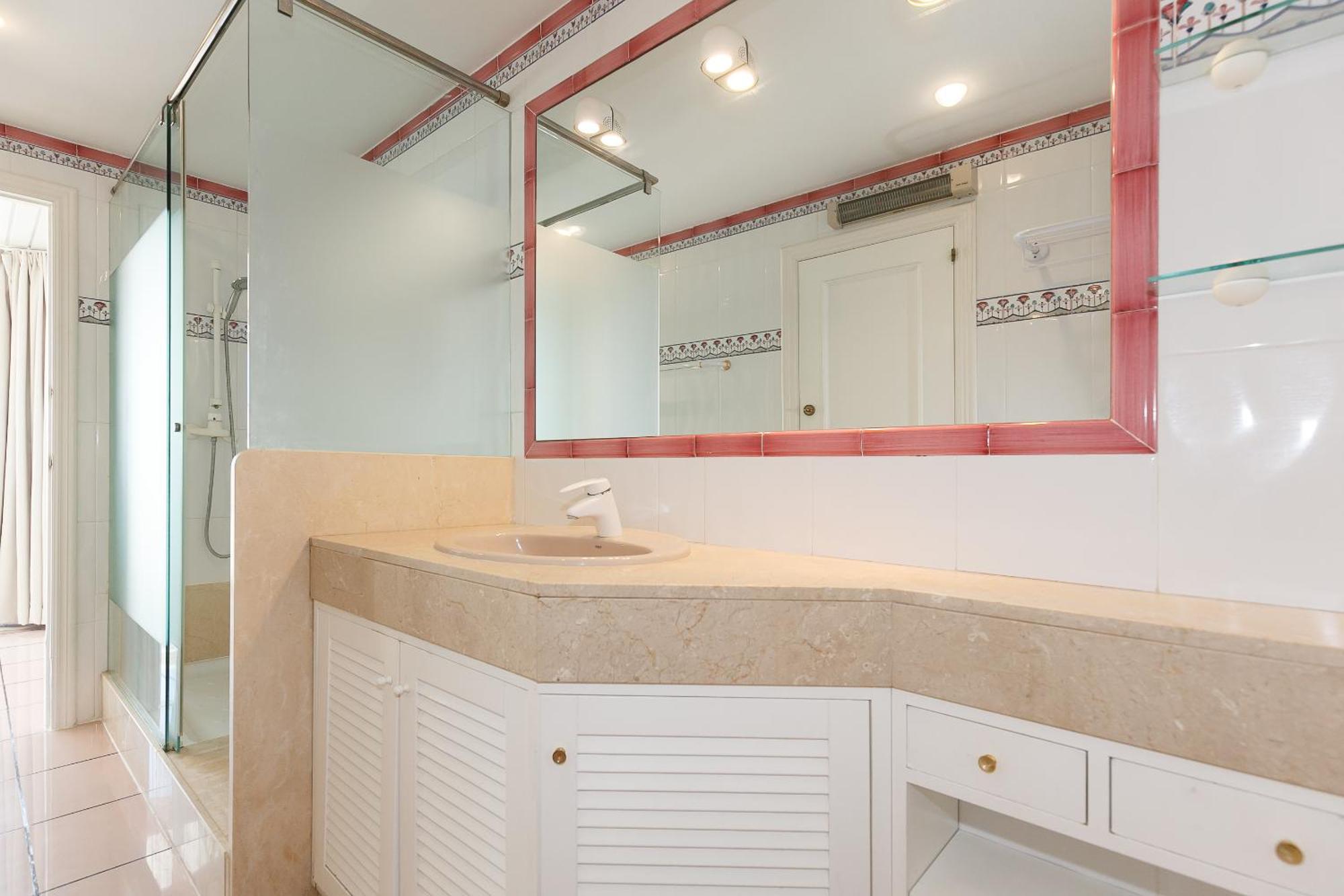 Uhc Center Apartments 萨洛 客房 照片