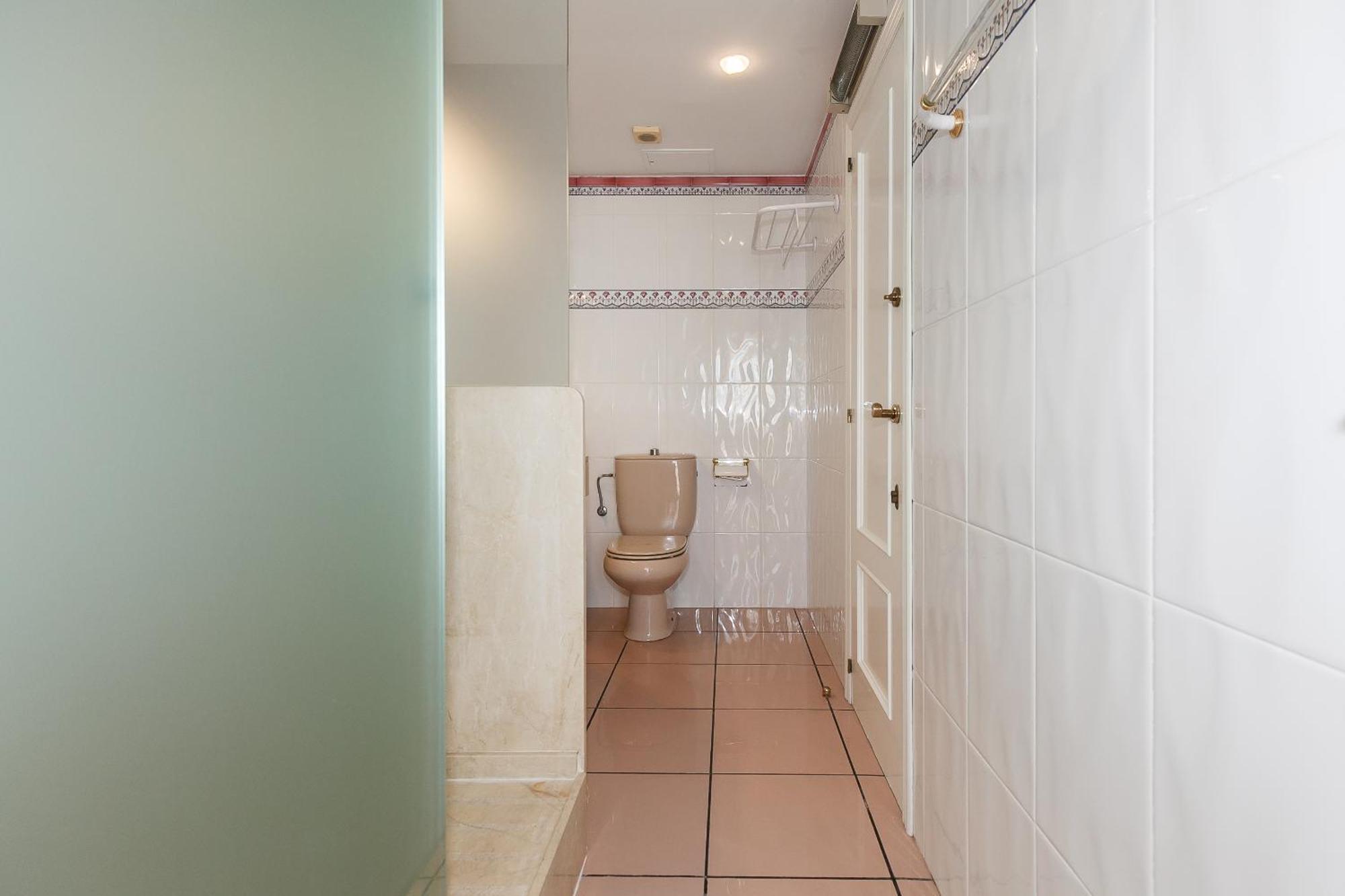 Uhc Center Apartments 萨洛 客房 照片