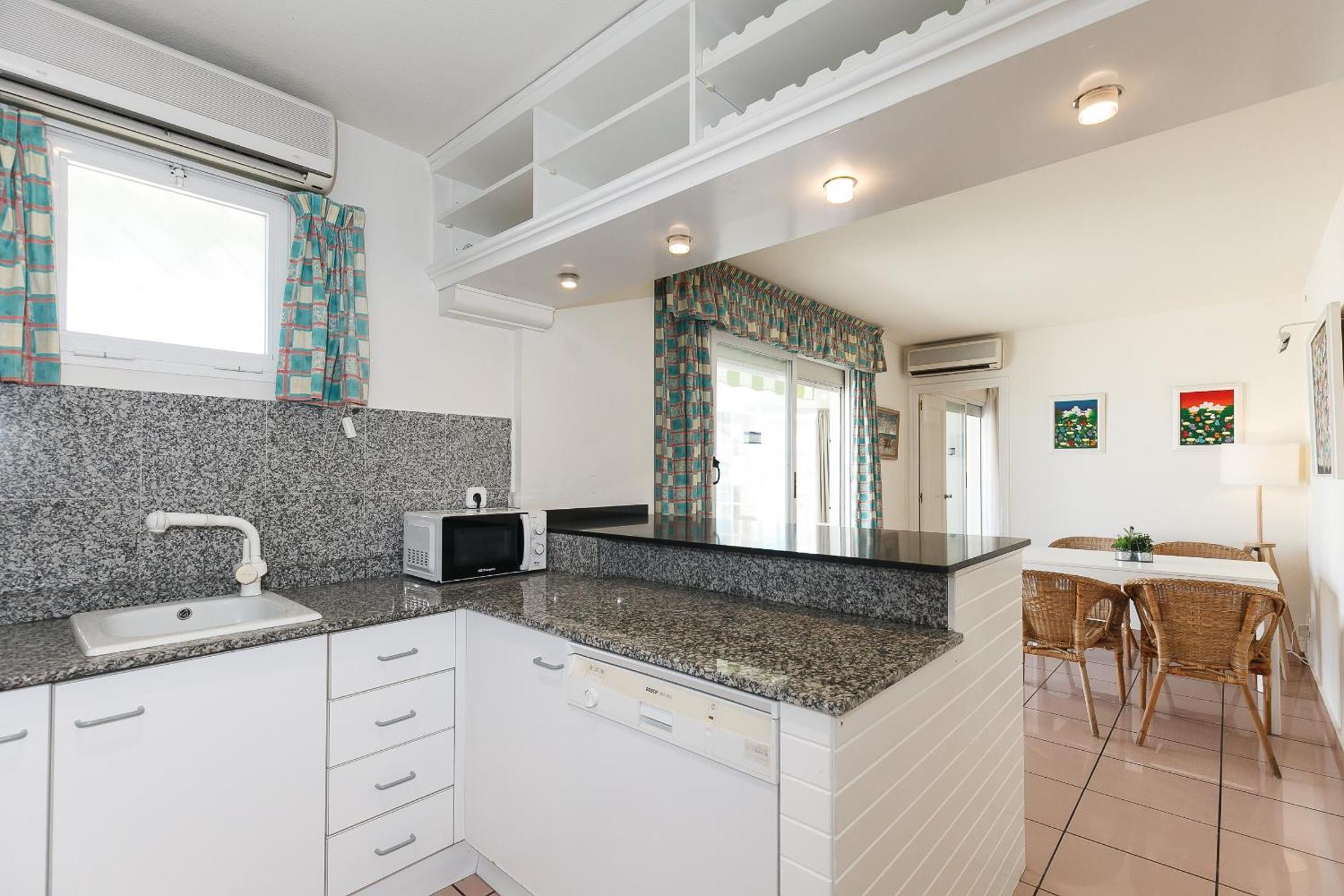 Uhc Center Apartments 萨洛 客房 照片