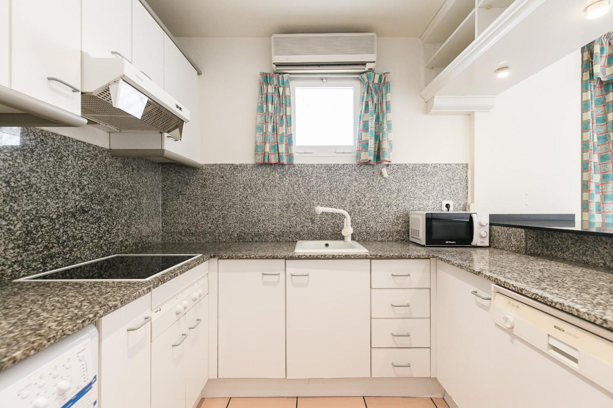 Uhc Center Apartments 萨洛 客房 照片